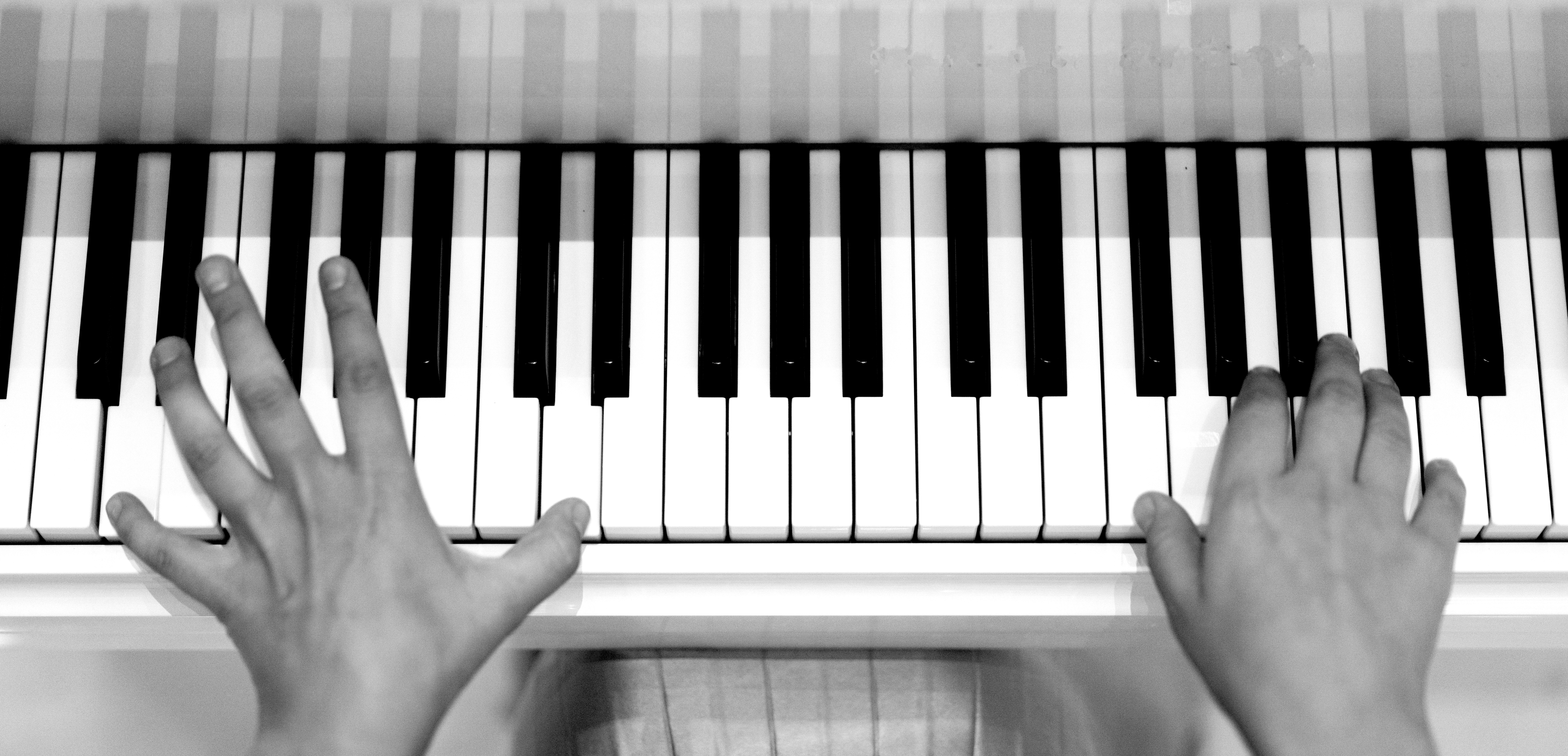 Piano hands